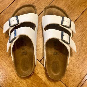 Birkenstock - almost new, white women's Birko-Flor Sandal, size 37 (US 6.5)